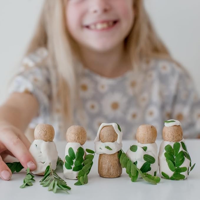 Wooden Tinker Tray & Pounding Set – Montessori Sensory Play Tray with Peg Dolls, Wooden Nails, Hammer & Playdough Tools for Fine Motor & Imaginative Play