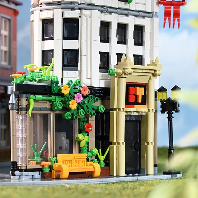 Flatiron Building Set - New York City Architecture Construction Kit, Famous Landmarks American Street View Model,Collectible Building Bricks Toys for Adults and Teens - 4500 Pieces