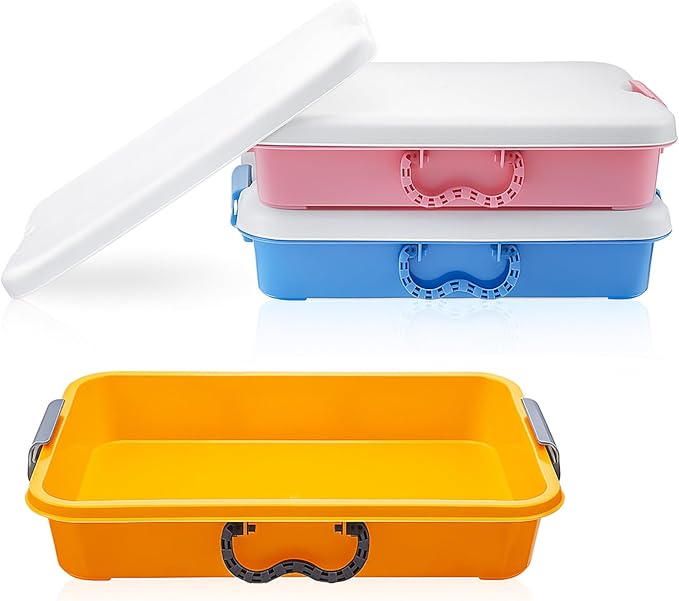 Suzile 3 Pcs Portable Sensory Bin Sand Tray with Lid, 15 Inch Colorful Plastic Sandbox Toy, Large Play Tray Fill with Sand, Water, Beads, and More, 3 Colors(Blue, Orange, Pink)