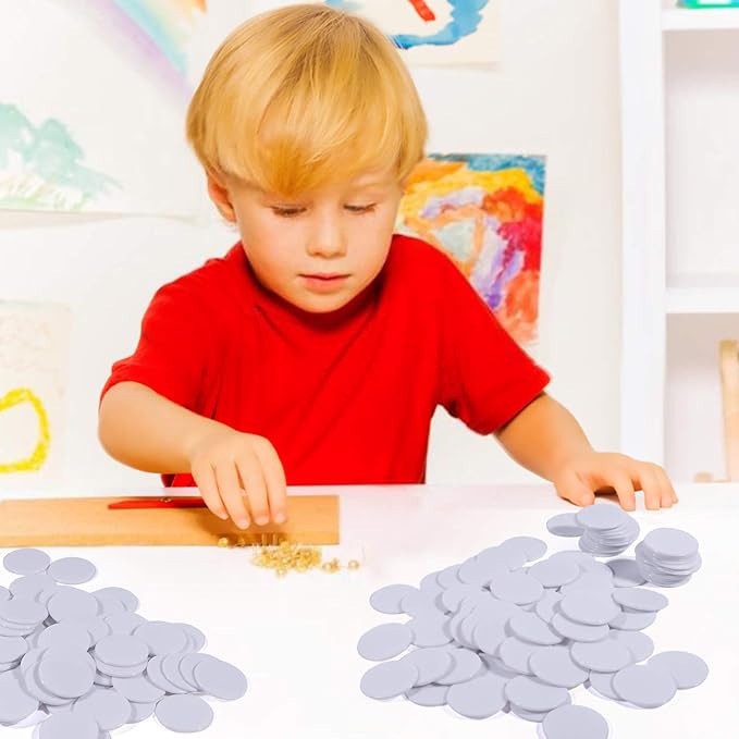 Coopay 300 Pieces Plastic Learning Counters Disks Bingo Chip Counting Discs Markers for Math Practice and Poker Chips Game Tokens,1 Inch (White Style 1)