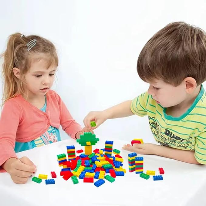 120Pieces Classic Building Bricks Blocks Toy Set 2x4 MOC Building Basic Bricks Parts and Pieces Compatible with Major Brands Construction Toys for Kids 6 yr+ (Red, Yellow, Blue, Green)