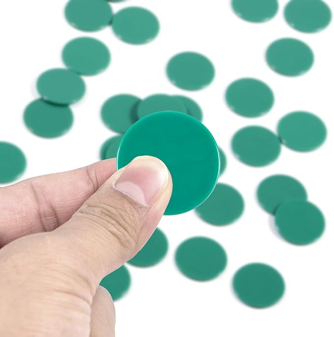 Coopay 300 Pieces Plastic Learning Counters Disks Bingo Chip Counting Discs Markers for Math Practice and Poker Chips Game Tokens,1 Inch (Green Style 1)