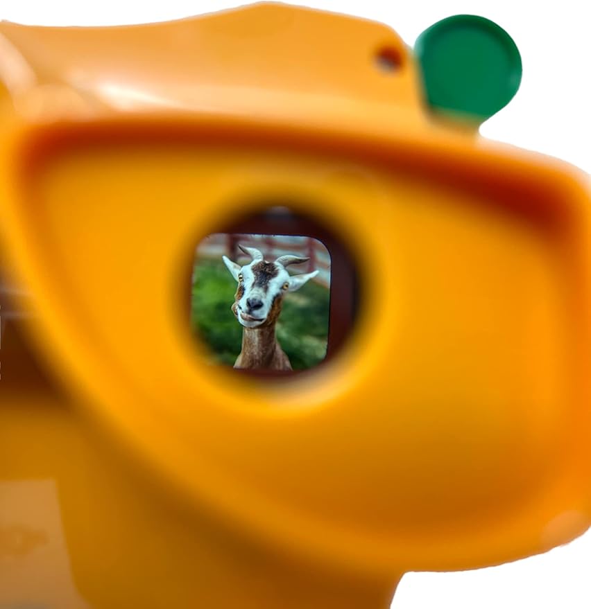 WARM FUZZY Toys 3D Viewfinder (Farm) - Viewfinder for Kids & Adults, Classic Toys, Slide Viewer, 3D Reel Viewer, Retro, Vintage Toys with 3 Reels - Contains 21 High Definition 3D Images