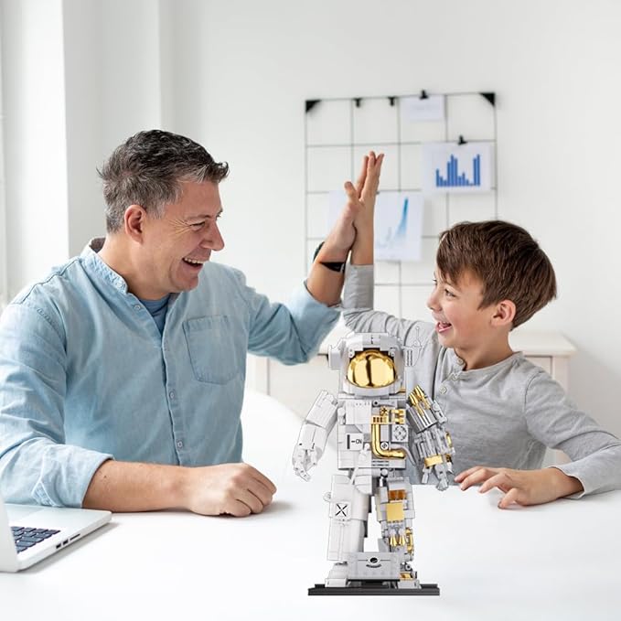 Space Astronaut Building Block Toy - Ideal Gift for 6-14 Year Old Children - 880pcs for Adult Space Astronaut Building Block Sets