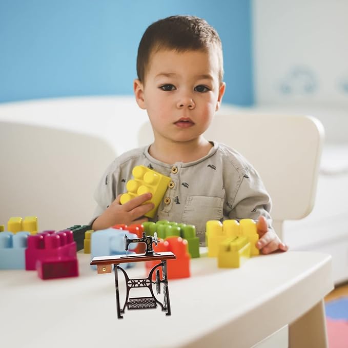 Alipis Mini Sewing Machine Miniature Sewing Model Tailor Toy 1:12 Scale Furniture Accessories Pretend Toys Table Accessories Tabletop Sewing Room Decor