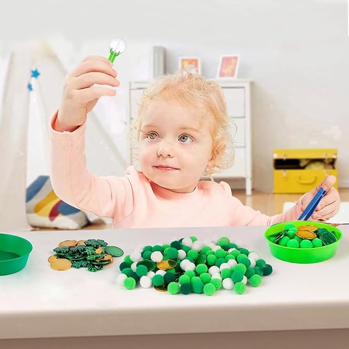 142pcs Fine Motor Skills Counting Sorting Sensory Bin Filler -100pcs Pompoms 20Pcs shamrock coins 10pcs shamrock 5 Cups 4 Tweezers 2 Scissors 1pcs Storage Bag for Early Education Train (Green White)