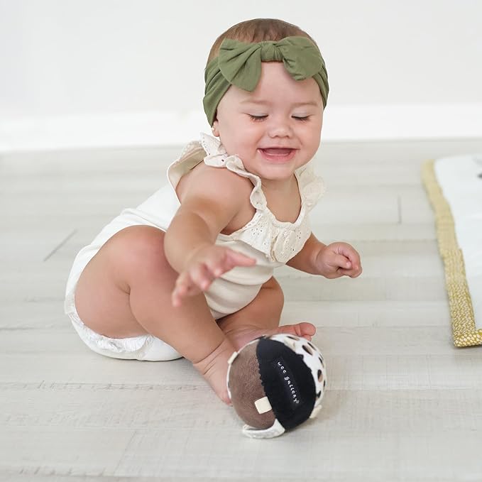 Wee Gallery Taggy Ball with Rattle, Soft Sensory Baby Toy, Sensory Ball with Organic Cotton Fabric, Little Tags & Gentle Rattle for Tummy Time, Grasping & Developmental Play, Acorns
