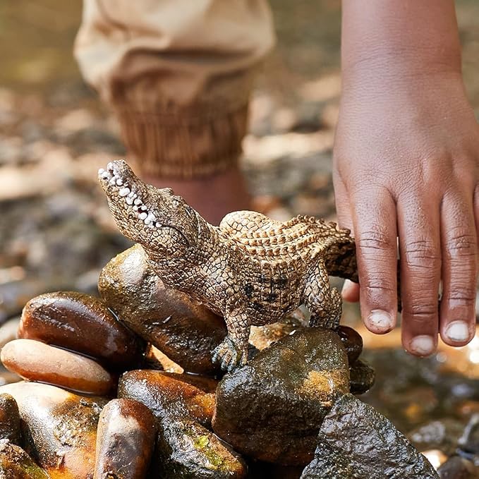 Schleich Wild Life Realistic Alligator Figurine with Movable Jaw - Detailed Alligator Toy Figure, Durable for Education and Fun Play, Perfect for Boys and Girls, Gift for Kids Ages 3+