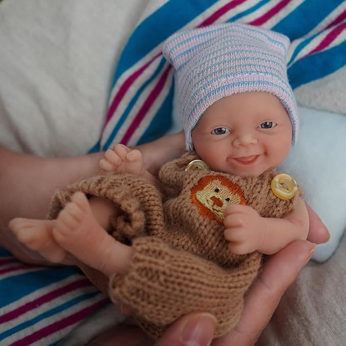 7 Inch Mini Reborn Baby Dolls，Silicone Full Body Baby Soft Skin Mini Realistic Newborn Baby Dolls Real Life Tiny Baby Doll with Feeding Accessories& Gift Box-Boy