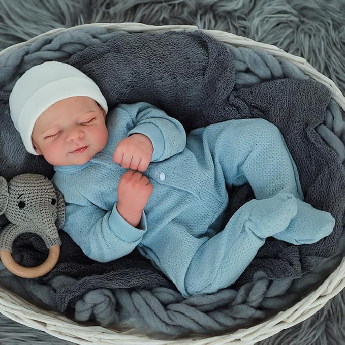 WOOROY Lifelike Reborn Baby Dolls- 18 Inch Realistic Baby Boy, Full Vinyl Body Sleeping Dolls, Poseable Real Life Newborn Realborn Birthday Gift Toy with Doll Accessories for Kids 3+