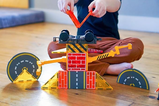 Magnetic Tiles Magnetic Building Blocks Crane Truck STEM Building Toys for Kids 3 4 5 6 7 8 Year Old Boys Girls Birthday Xmas Gifts