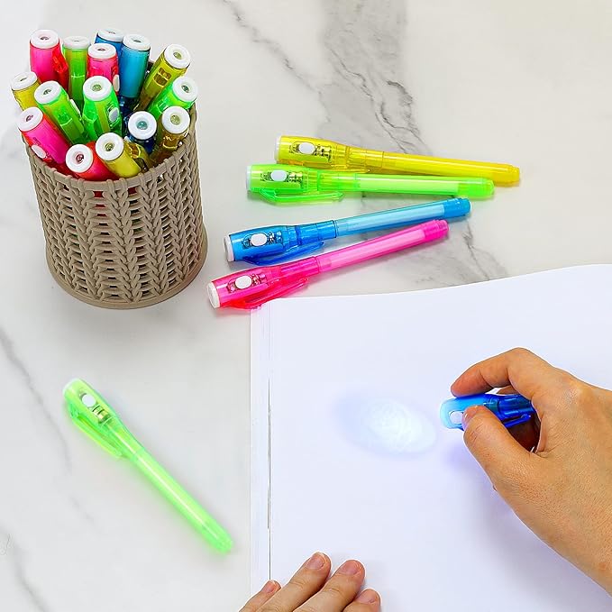 20 Pieces Invisible Ink Pen with UV Light Spy Pen Magic Marker for Kids Party Favors Ideas Gifts Easter Day Halloween