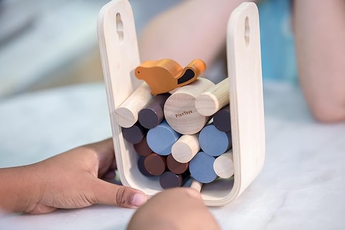 PlanToys Timber Tumble - Juguete de Motricidad con Castor y Troncos - Juguete de Madera a Partir de 3 Años - Juego de Ensamble para 1-4 Jugadores