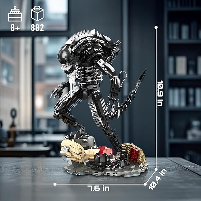 HIGH GODO Alien Mech Xenomorph Warrior Building Sets for Adult, Horror Action Figure Toy with Base,Gifts for Boys Aged 8-14, Perfect for Birthdays Christmases Halloweens, 882 Pieces