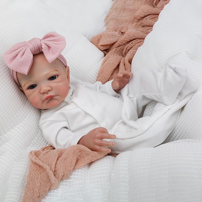 WOOROY Realistic Reborn Baby Dolls - 20 Inch Lifelike Newborn Baby Doll Girl Real Life Baby Dolls with Weighted Soft Body Gift Toy for Kids Age 3+