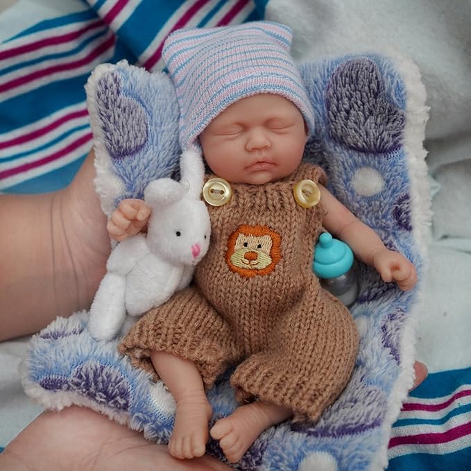 Miniature Silicone Full Body 7 Inch Realistic Newborn Doll Lifelike Sleeping Eyes Closed Baby Boy The Look Real Doll with Clothes Accessories Gift Box Set