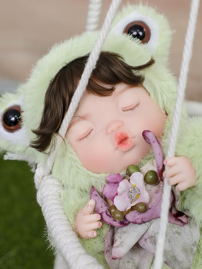 Reborn Baby Doll 10 Inch – Realistic Vinyl Sleeping Girl in Soft Green Frog Outfit – Comfort Doll Gift for Girls & Collectors