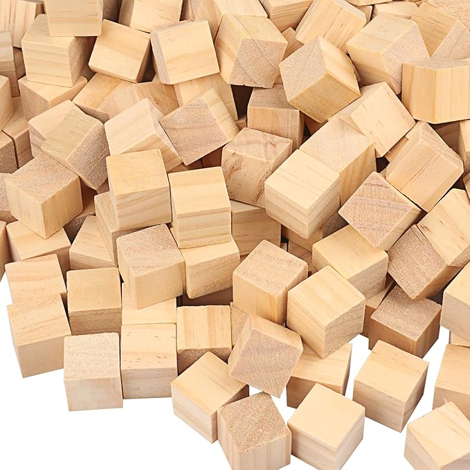 GNIEMCKIN 600 Packs Wooden Blocks for Crafts, 0.8 Inch Pine Wood Cubes, Wooden Cubes for Paint, Stamp, Decorate, DIY Projects and Personalized Gifts