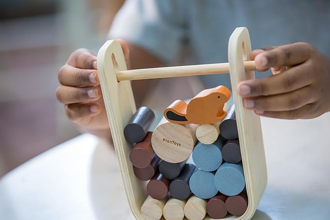 PlanToys Timber Tumble - Juguete de Motricidad con Castor y Troncos - Juguete de Madera a Partir de 3 Años - Juego de Ensamble para 1-4 Jugadores