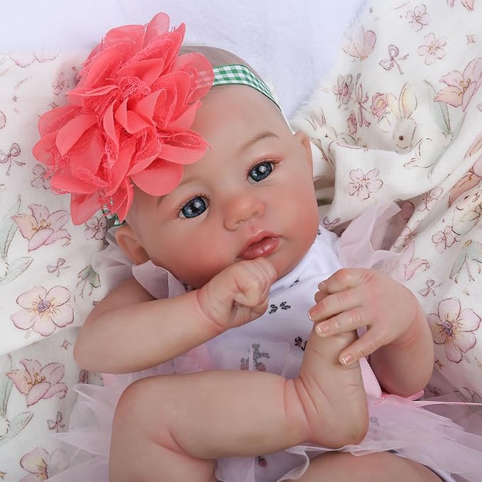 WOOROY Realistic Reborn Baby Dolls, 18 Inch Lifelike Newborn Eyes Open Girl Real Life Soft Cloth Body with Gift Box for Kids 3+