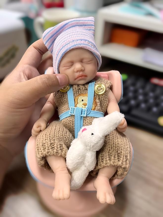 Miniature Silicone Full Body 7 Inch Realistic Newborn Doll Lifelike Sleeping Eyes Closed Baby Boy The Look Real Doll with Clothes Accessories Gift Box Set