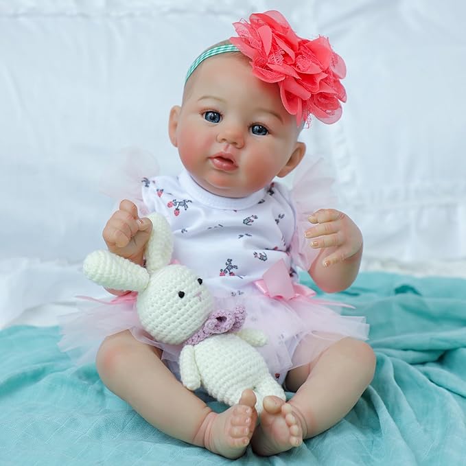 WOOROY Realistic Reborn Baby Dolls, 18 Inch Lifelike Newborn Eyes Open Girl Real Life Soft Cloth Body with Gift Box for Kids 3+