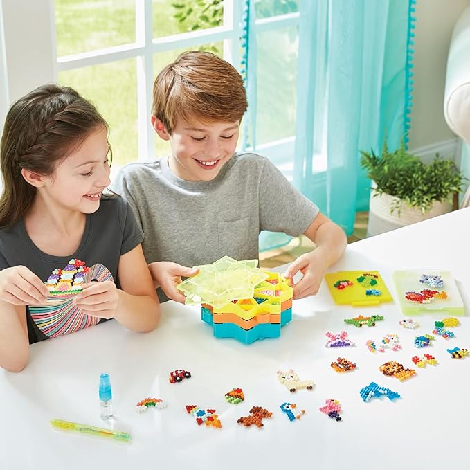 Aquabeads Star Bead Station Complete Arts & Crafts Bead Kit for Children - Over 2,000 Beads, Including Star Beads and Double Sided Bead Pen Tool