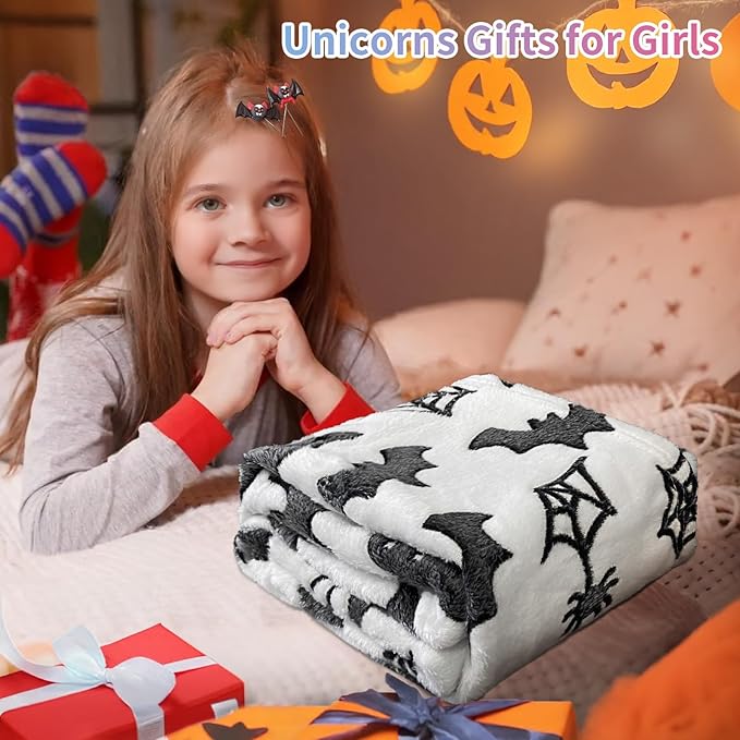 TEHALK Cute Bat Halloween Blanket for Couch, Spooky Blanket for Boys/Girls/Toddler/Kids/Teens/Women/Men 50"x 60"