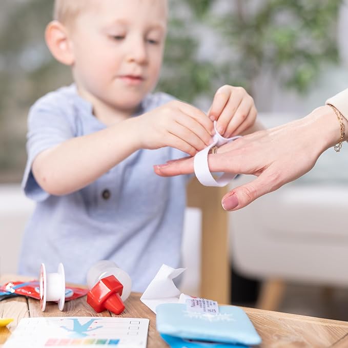 Melissa & Doug Get Well First Aid Kit Play Set – 25 Toy Pieces