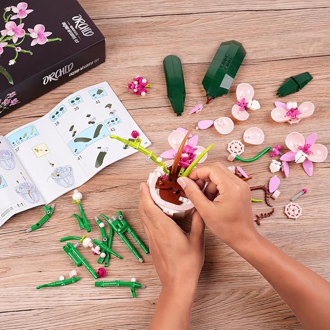Ideas Orchid Flowers Building Block Set，DIY Home Decoration Kit for Adults，Flowers Home Decor Gift for Mother's Day, Valentine Day, Birthday, Christmas Day Toy for Girl 6 7 8 9 10+ 567PCS