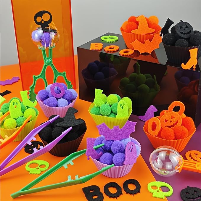 213 Pcs Halloween Felt Sensory Bin Filler Sensory Bin Items Fine Motor Toys Counting Sorting 100 Pom Pom 100 Felt Bat Ghost Pumpkin 8 Sorting Cups for Halloween Sorting Counting Training