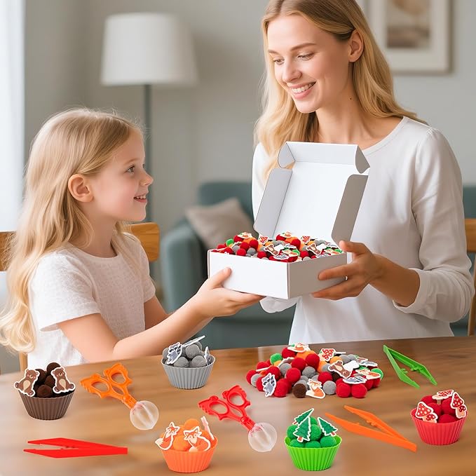 EZdhuawuse Woodland Animals Sensory Bin Fillers - 266Pcs Fall Animals Fine Motor Toys Sorting Stacking Toys for Kids, Felt Fox Bear Pom Poms Cup Clip for Preschool Education Early Development Activity