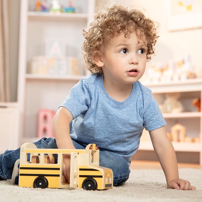 Melissa & Doug School Bus Wooden Play Set with 7 Play Figures