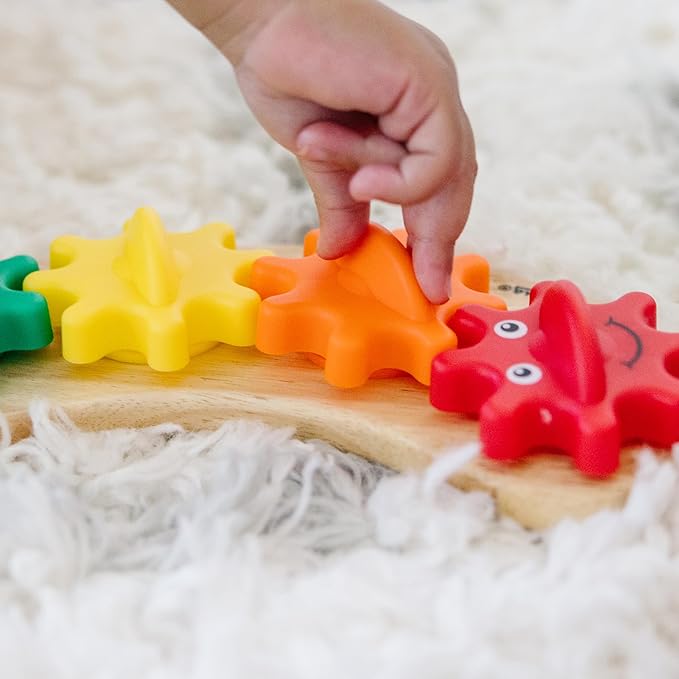 Melissa & Doug Rainbow Caterpillar Gear Toy with 6 Interchangeable Gears