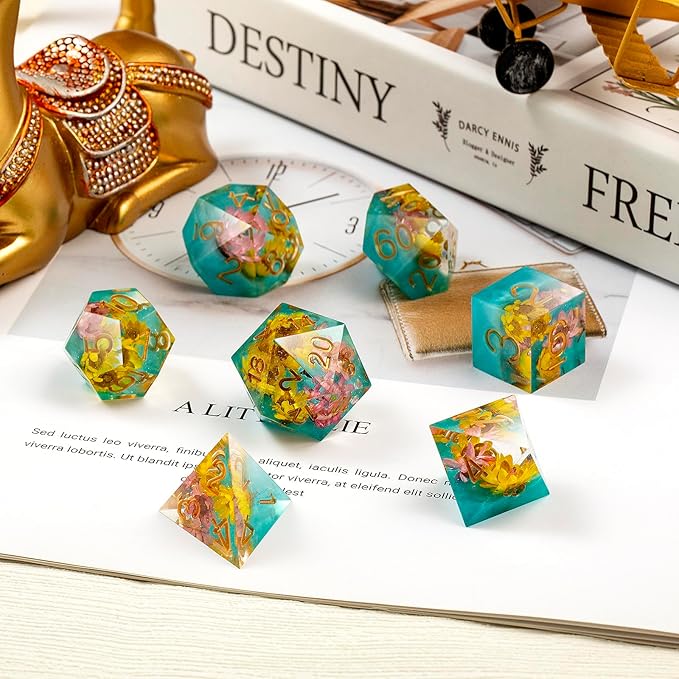 Flower DND Dice DNDND Handmade Resin Sharp Edge D&D Die with Gift Case for D&D Dungeons and Dragon Tabletop Games (Daisy Flower)