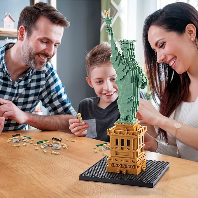 Exquisite Big Architecture Lady Liberty Statue Micro Building Blocks Set - 2810 PCS | Challenging Engaging | Highly Detailed Replica | Suitable for Adults | Great Gift