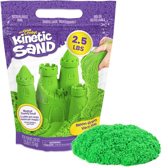 Kinetic Sand, 2.5lbs Green Play Sand, Moldable Sensory Toys for Kids, Resealable Bag (Packaging May Vary), for Ages 3 and up