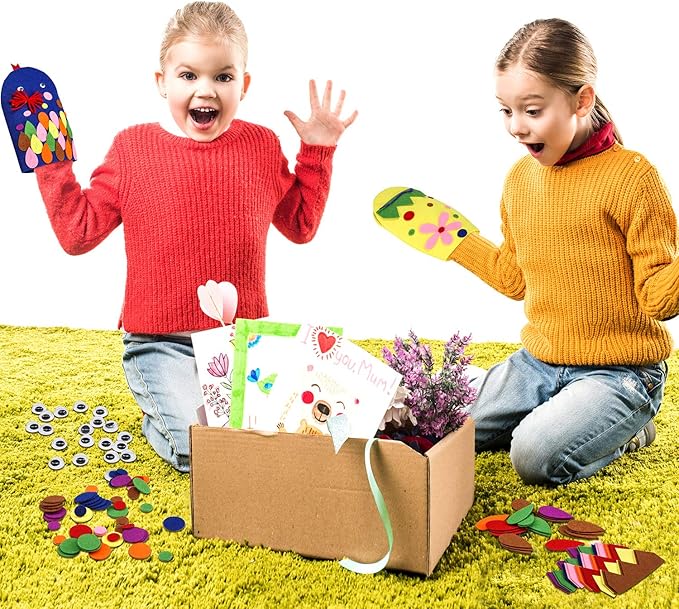 Gejoy 16 Pcs Hand Puppet Making Kit Kids Adult Scok Puppet Kit Art Craft Toys DIY with Pompoms Googly Eyes Storytelling Role Play Party Teaching Supplies