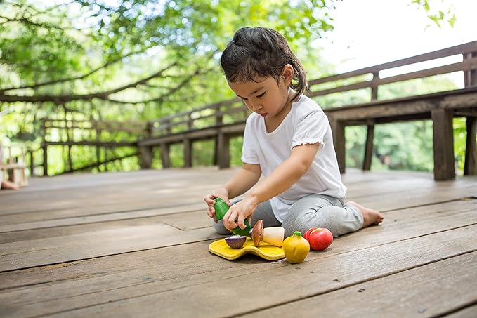PlanToys Wooden Assorted Vegetable Set | Montessori Play Food for Toddlers | Includes Tomato, Mushroom, Shallot, Bell Pepper & Cucumber with Tray & Knife | Eco-Friendly Pretend Cooking & Role Play Toy