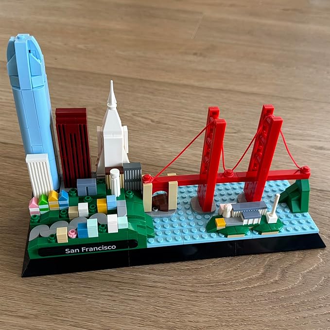 Apostrophe Games San Francisco Skyline Building Block Set (459 Pieces) Features Golden Gate Bridge and More - Architecture Landmark Model for Kids and Adults