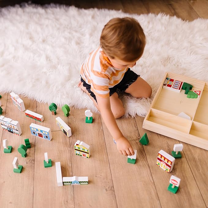 Melissa & Doug Wooden Town Play Set with Storage Tray (32 pcs) Pretend Play Wooden Town Set for Kids with Storage