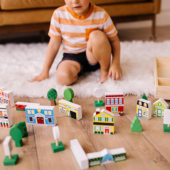 Melissa & Doug Wooden Town Play Set with Storage Tray (32 pcs) Pretend Play Wooden Town Set for Kids with Storage