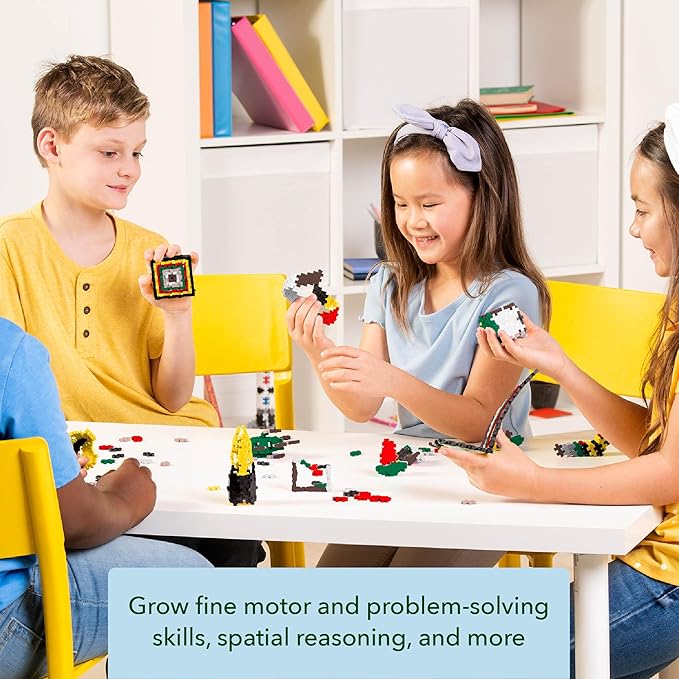 PLUS PLUS Building Block Set, 70 Mini Interlocking Pieces, Fun Winter Holiday Activities for Kids, STEM Toy - Santa Claus