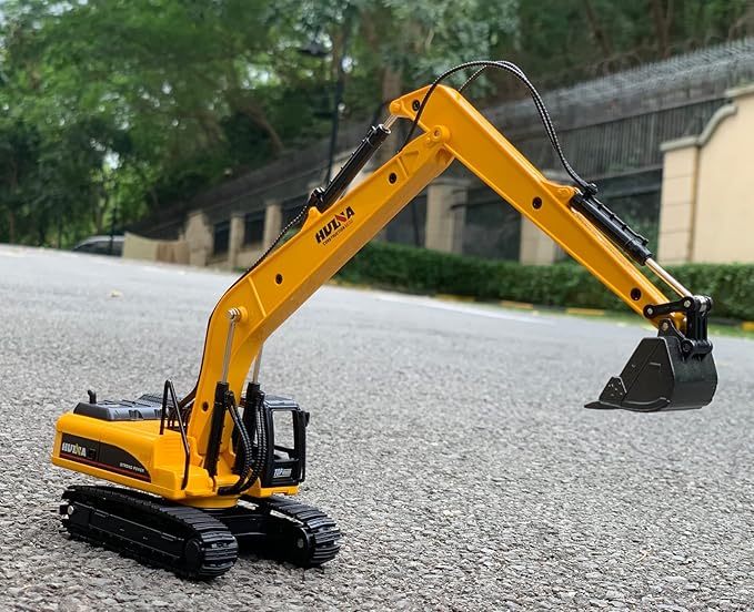 Gemini&Genius Long Reach Excavator Toy for Kids, Heavy Duty Construction Vehicle Digger Toys, 360-degree Rotatable Driver's Compartment, Multi-Jointed Movable Tracked Vehicle for Kids Gift (Yellow)