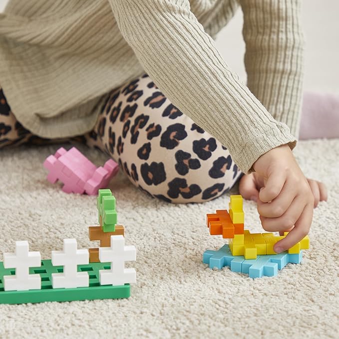 PLUS PLUS - Big Activity Set - Construction Building STEM Toy, Interlocking Large Puzzle Blocks for Toddlers and Preschool - Farm, 40 Pieces