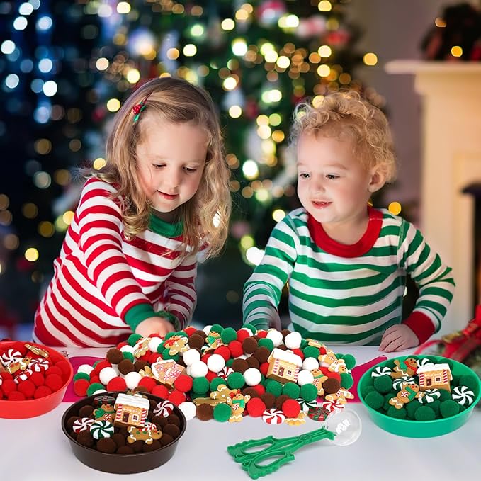 135 Pcs Christmas Gingerbread Man Sensory Bin Items Christmas Candy Counting Sorting Sensory Bin Filler Fine Motor Toys Gingerbread Man Counts for Kids Xmas Counting Toys for Preschool