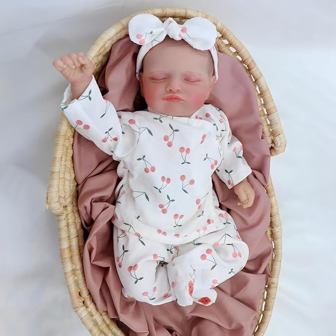 Realistic Reborn Baby Dolls-18 Inch Real Life Baby Dolls Girl Lifelike Baby Doll with Accessories for 3+ Years Old (Green)