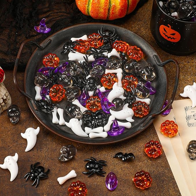 Halloween Acrylic Vase Filler, 240pcs Acrylic Pumpkin Ghost Bat Skull Head Witch Hats Gems Sensory Bin Table Scatter Vase Filler for Autumn DIY Crafts Home Centerpieces Table Decorations