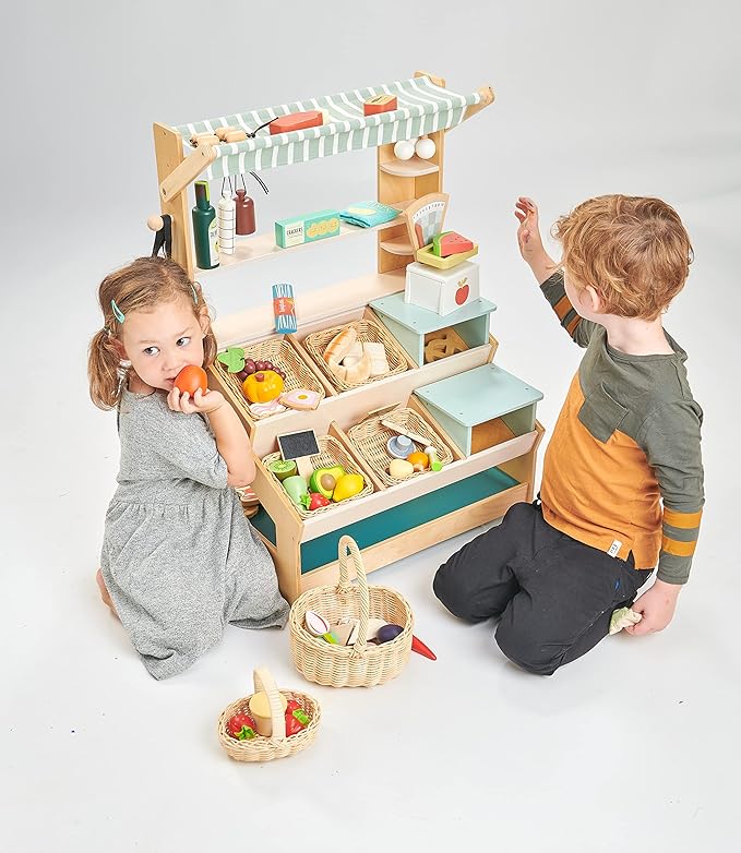 Tender Leaf Toys - Seafood Basket - 6 Pcs Wooden Seafood with Hand-Crafted Wicker Basket, Pretend Food Play Supermarket Shopping Game Play Kitchen Accessories - Age 3+