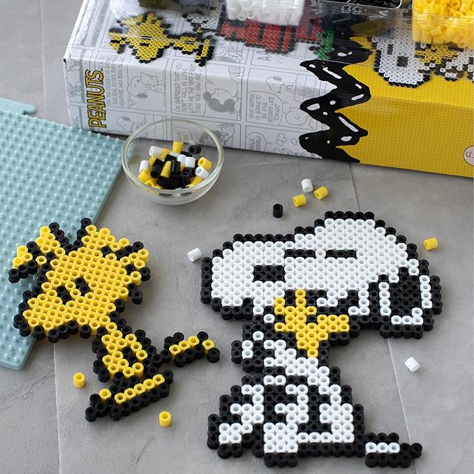 Perler 80-57183 Peanuts Fused Bead Deluxe Box Kit, 9 Unique Patterns, Multicolor, 4263 Pieces